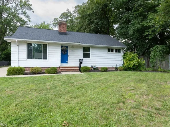 4872 N Randall Dr, North Randall, OH 44128