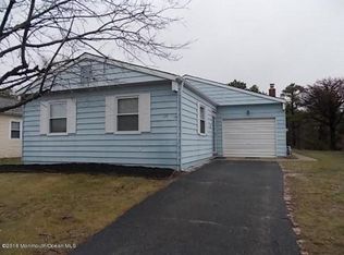110 Santiago Dr, Toms River, NJ 08757