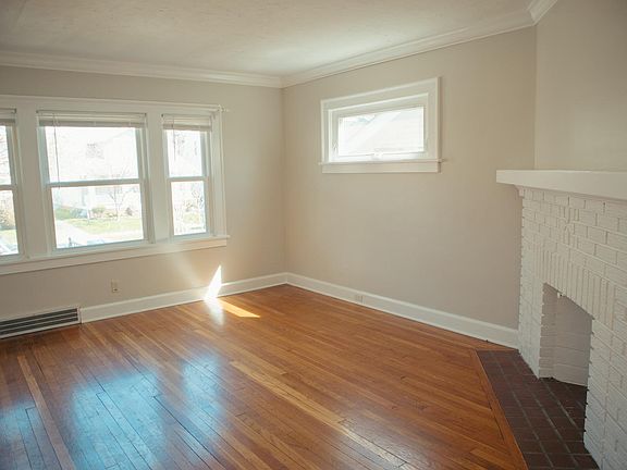 3rd image of 14917 Arden Ave