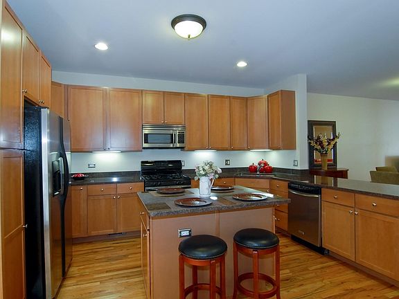 4th image of 1020 Alexander Ln