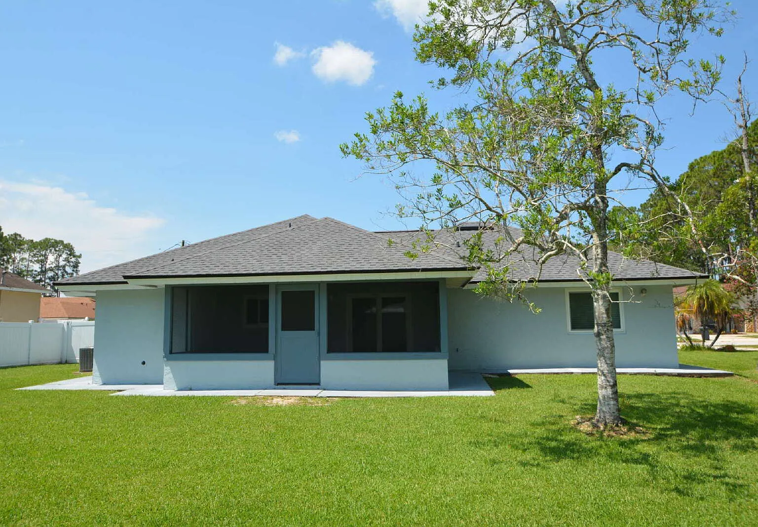 2 bed, 2.0 bath, 1035 sqft, $1,700 — Photo 2
