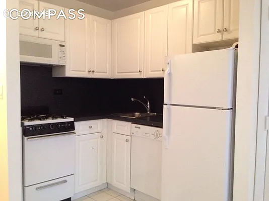 Rented by Compass | media 13