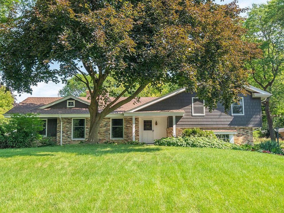 13250 Wrayburn ROAD, Elm Grove, WI 53122 Zillow