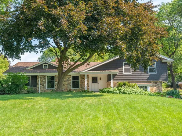 13250 Wrayburn ROAD, Elm Grove, WI 53122