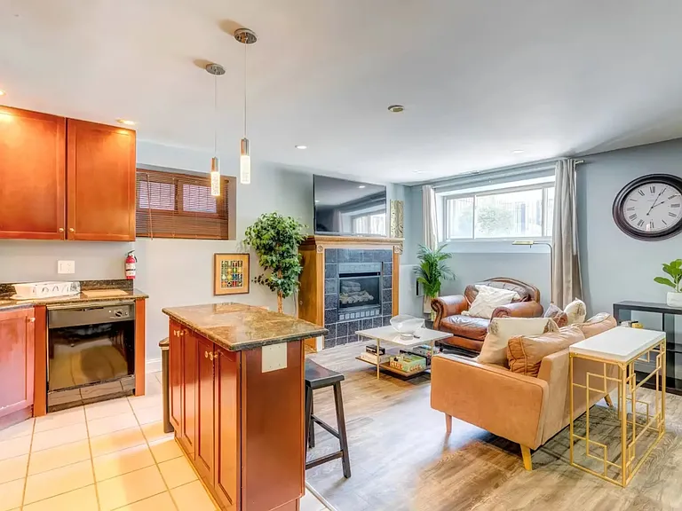 4631 S Langley Ave #G1 — Photo 3