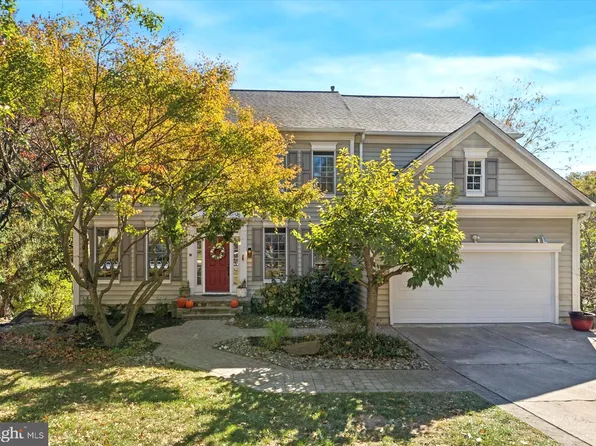 2140 Basswood Dr, Lafayette Hill, PA 19444