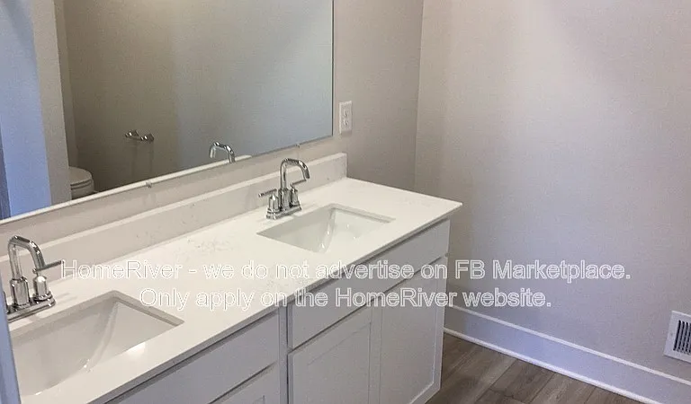 1419 Lake Geneva Dr — Photo 5