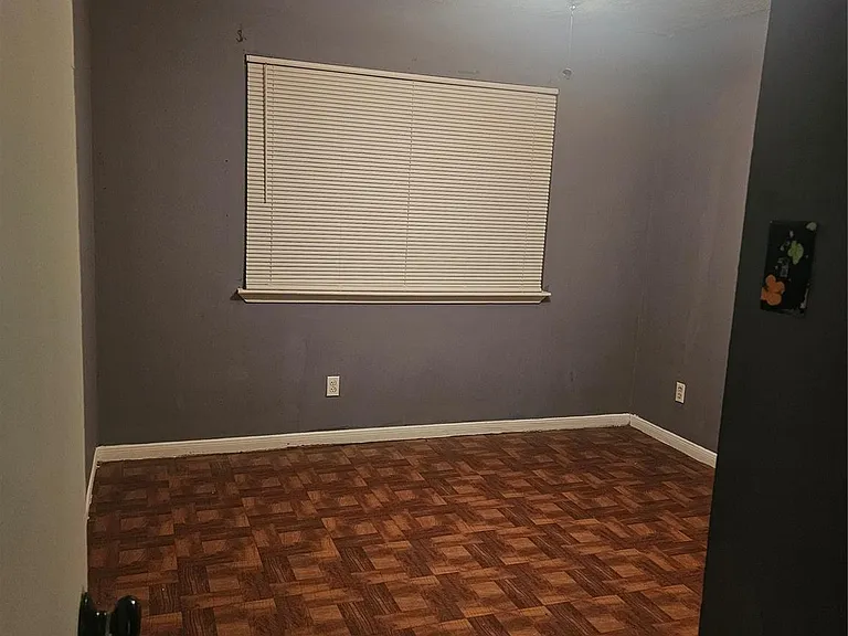 4011 Alshire Dr — Photo 34