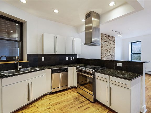 4th image of 366 St Nicholas Ave APT 4