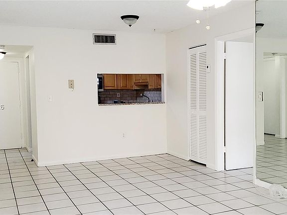 4th image of 995 SW 84th Ave APT 218