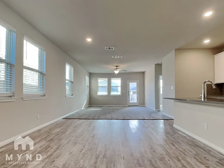 116 Canis St — Photo 6