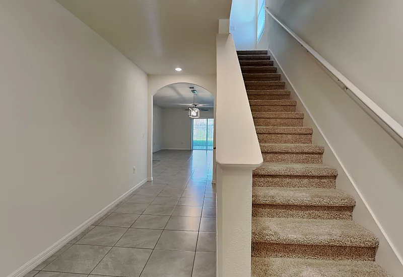 5 bed, 3.0 bath, 2447 sqft, $2,799 — Photo 2
