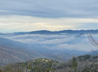 17500 Pine View Dr, Middletown, CA 95461