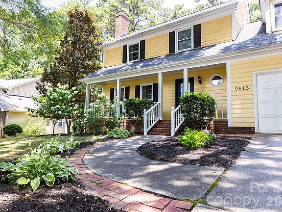 3rd image of 9613 Fairmead Dr
