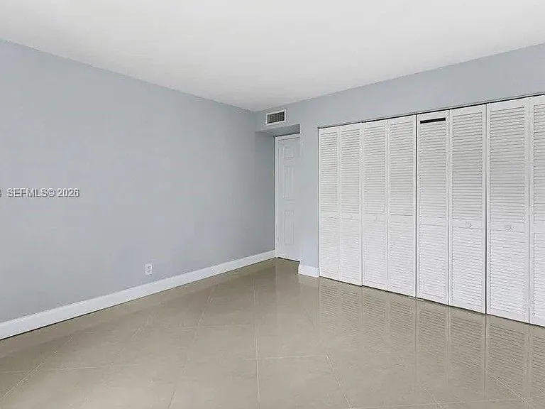 1400 NE 54th St #102 — Photo 19