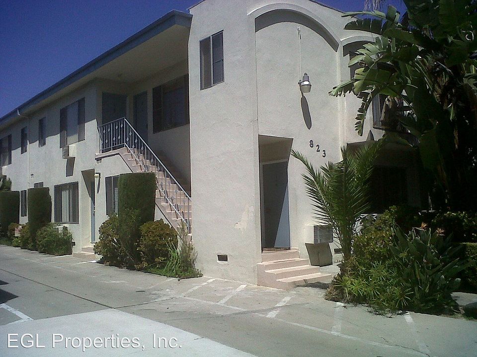 1st image of 823 N Hudson Ave APT 05