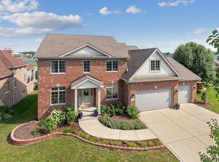 135 Indigo Dr, Dyer, IN 46311