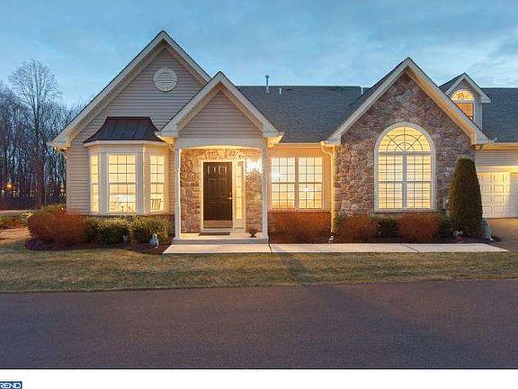 2nd image of 313 Willow Dr