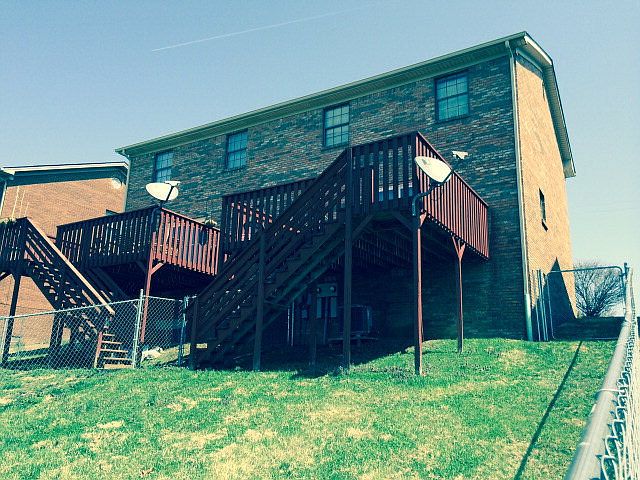 2nd image of 208 S Keeneland Dr