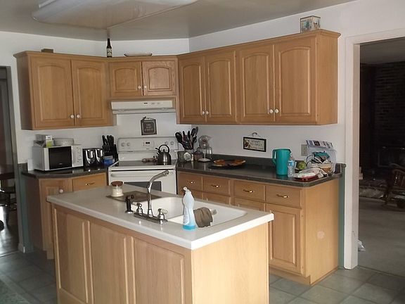 3rd image of 114 Crestmont Dr