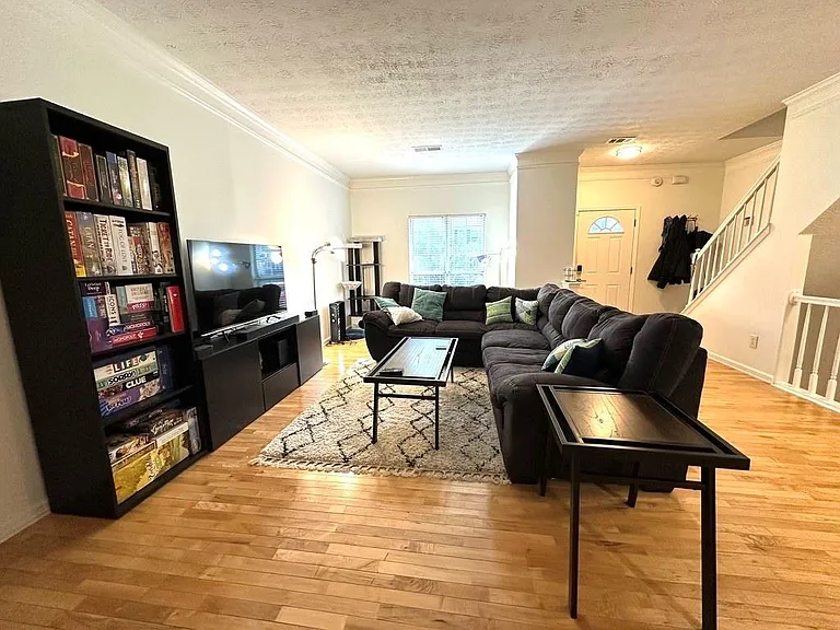 3635 Monticello Cmns — Photo 4