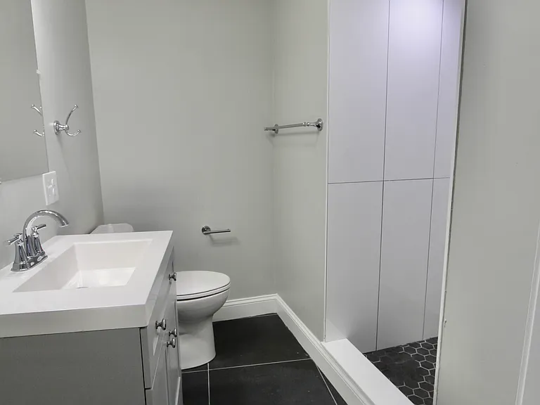 1 Madison St #1 — Photo 2