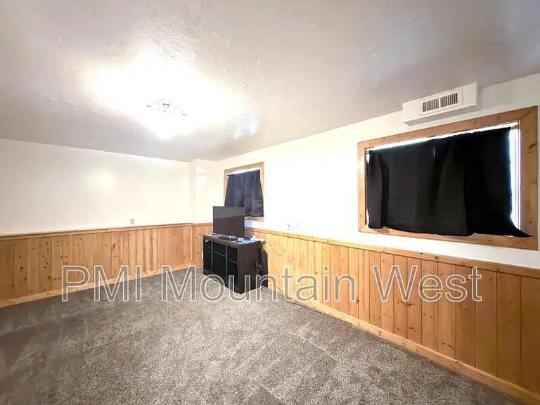 1020 E 1275 N — Photo 14