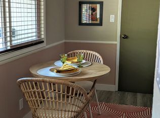 103 N Pine St #A, Phoenix, OR 97535