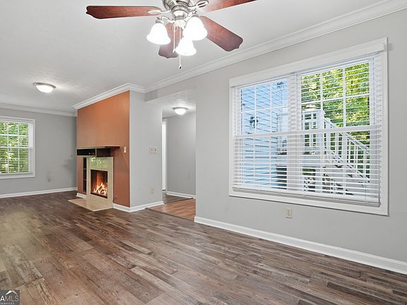 5th image of 704 Glenleaf Dr