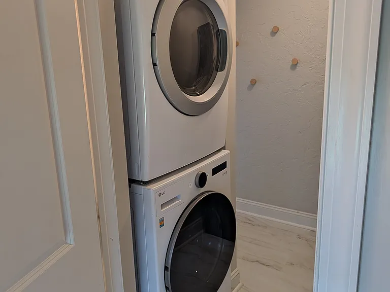 5904 Locust Ln — Photo 11