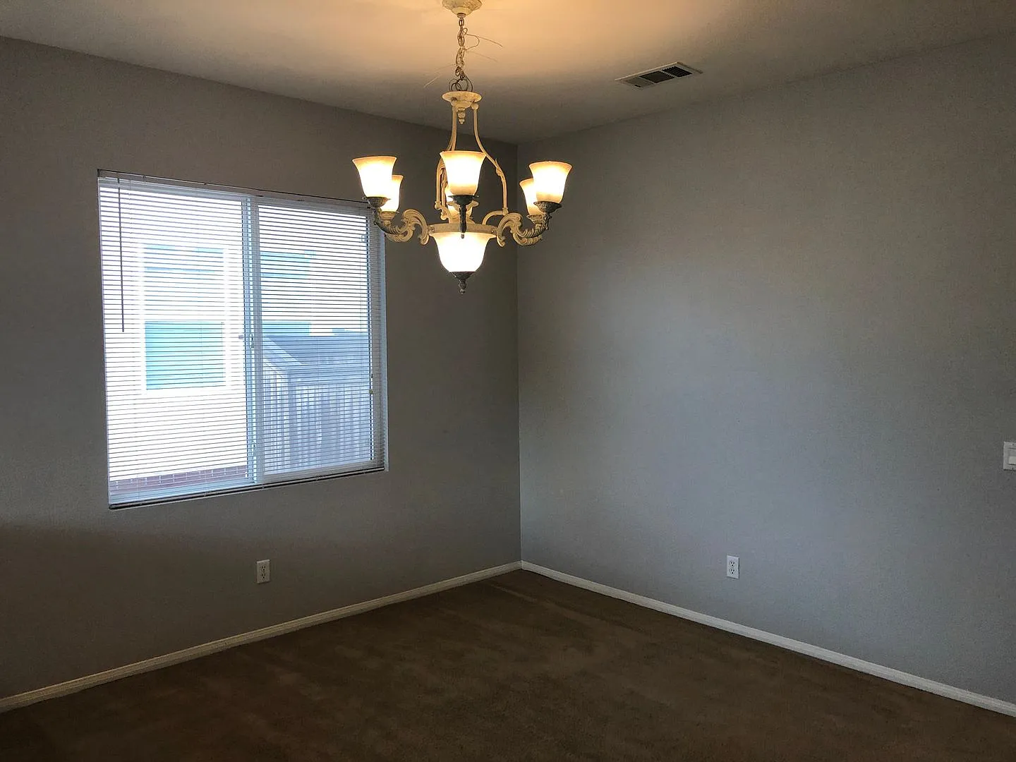 3bd/2ba Single Story Home In Moreno Valley — Photo 2