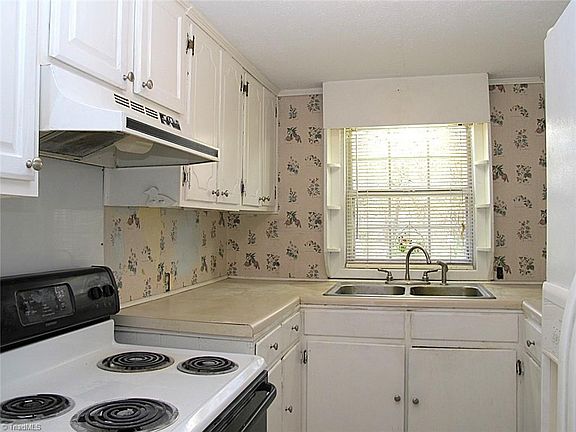 3rd image of 1650 Kersey Valley Rd