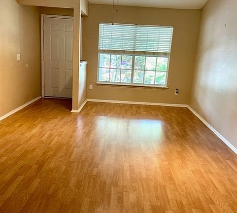 4th image of 124 Reserve Cir APT 208