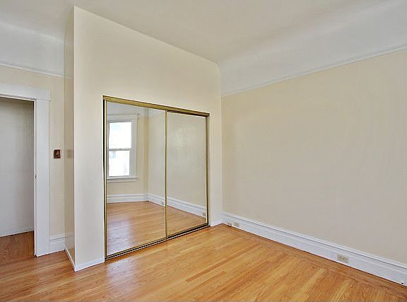 4th image of 174 Concord St
