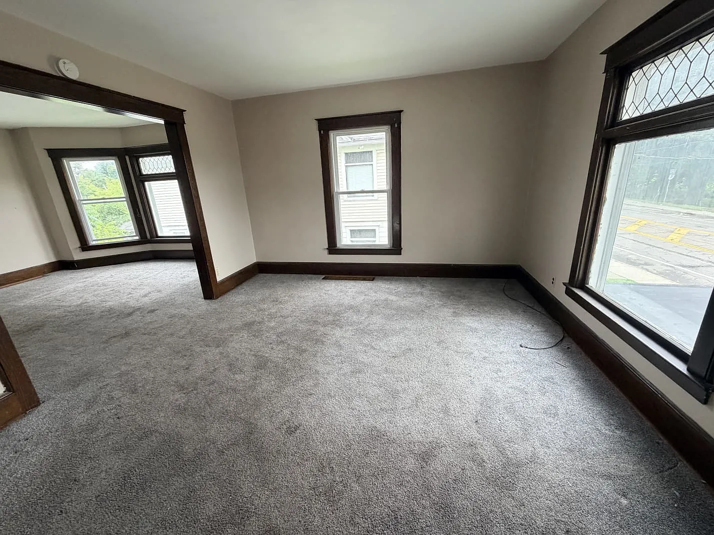 3 bed, 950 sqft, $1,400 — Photo 3