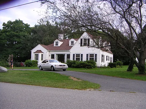 157 Bayview Ave Photo 1