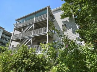 5 Gibson Pl, Fitchburg, MA 01420