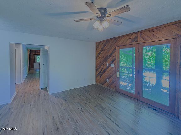 3rd image of 106 Arwood Hill Rd