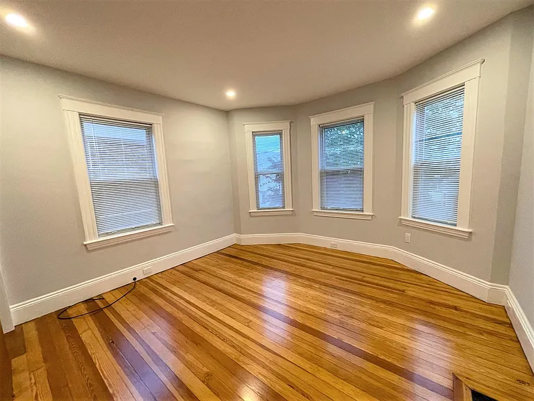 122 Beech St #2 — Photo 4