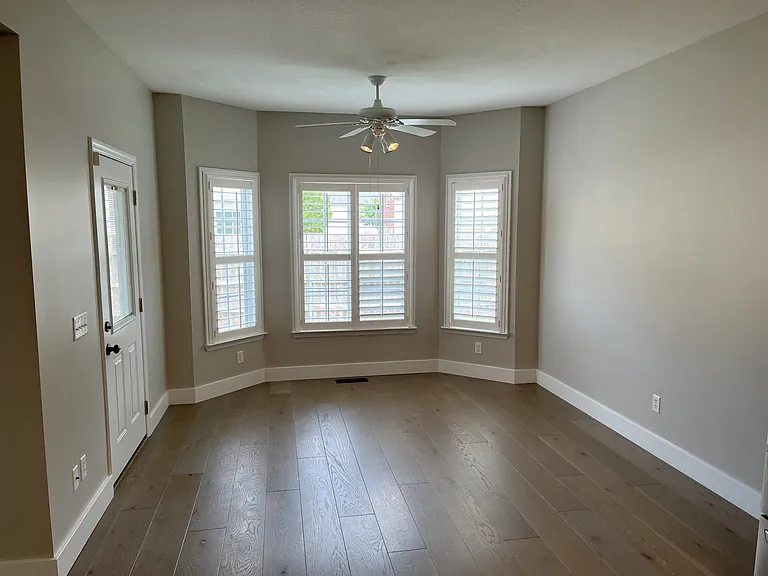 7629 Prince Dr — Photo 6