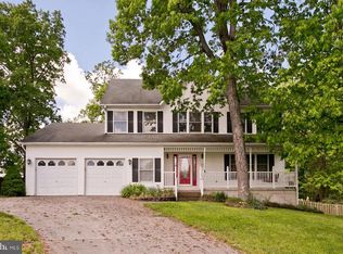 100 Slippery Elm Dr, Stephens City, VA 22655