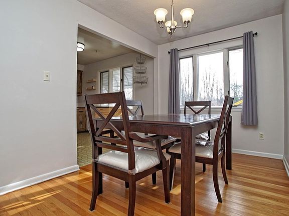 5th image of 9961 Gabriella Dr
