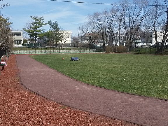 4th image of 88 Edgewater Park #C