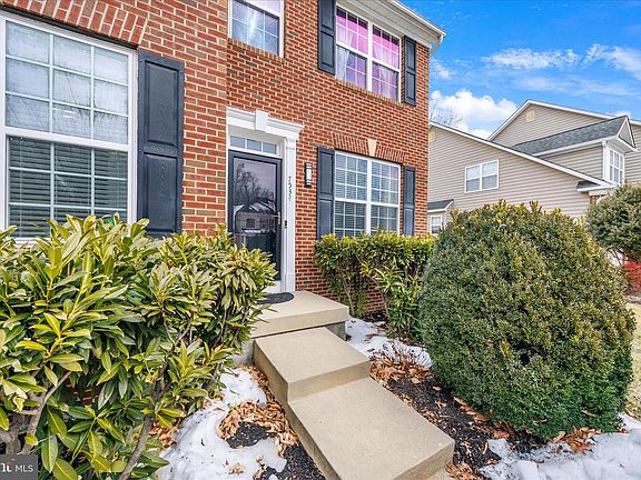 3rd image of 7534 Tottenham Dr
