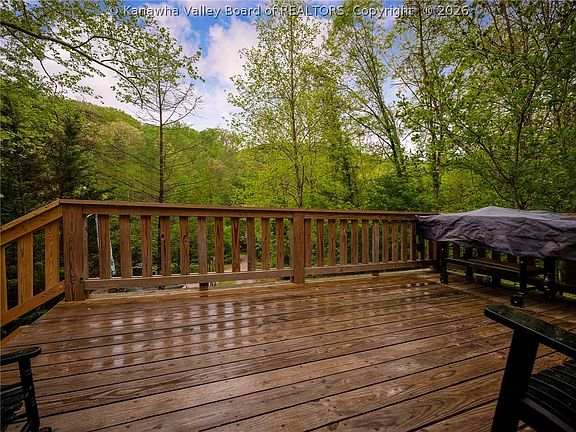 4th image of 567 Cane Fork Ln