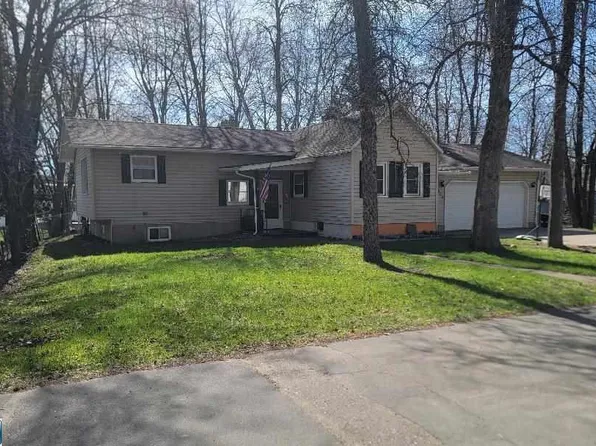 404 2nd Ave N, Kelly Lake, MN 55746