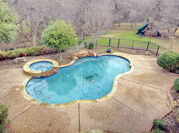 2nd image of 6364 Caroline Dr