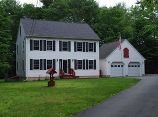 599 Scruton Pond Rd, Barrington, NH 03825