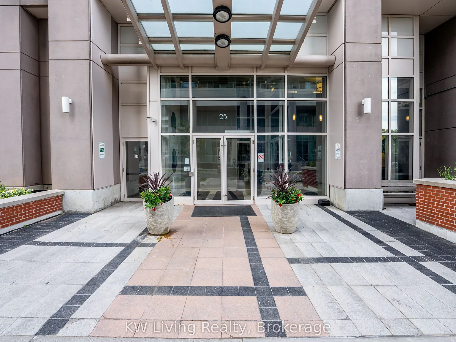 2 bed, $2,350 — Photo 4