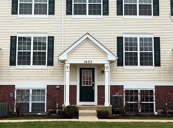 2nd image of 1635 W Turtle Creek Ln